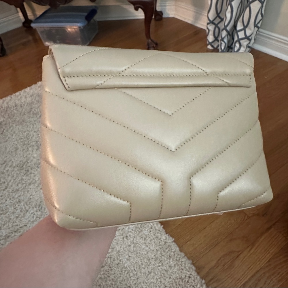 ❌SOLD❌Yves Saint Laurent Taupe Quilted TOY Lou - Picture 4 of 6